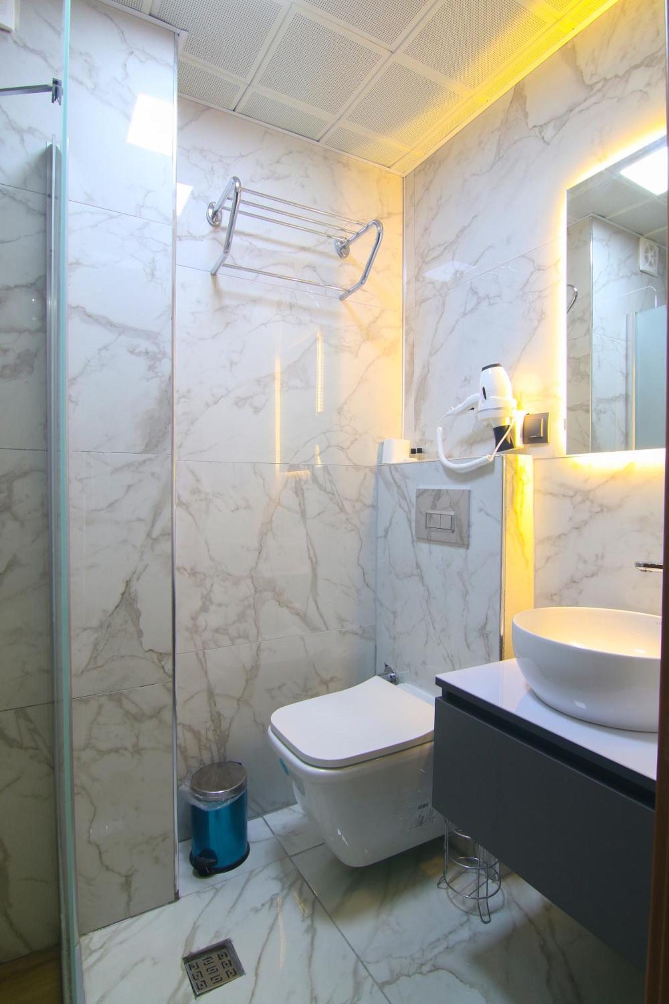 Grand Zara Hotel 3*